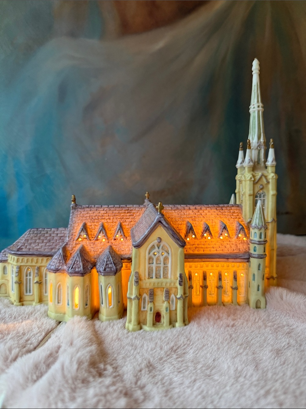University of Notre Dame Vintage Basilica of Sacred Heart Illuminated Sculpture
